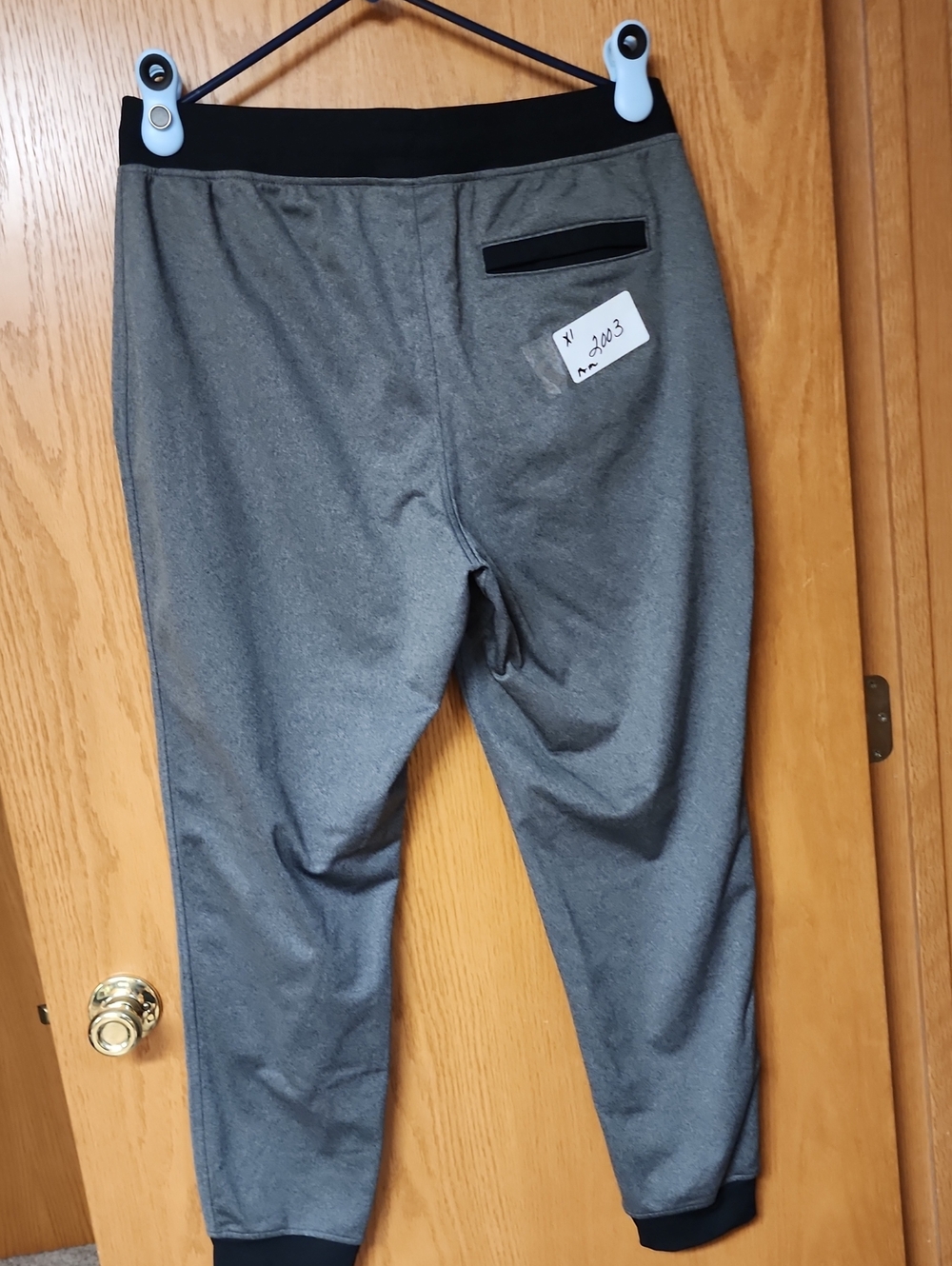 Under Armour Gray Joggers with Black Waistband mens Xl number 2003